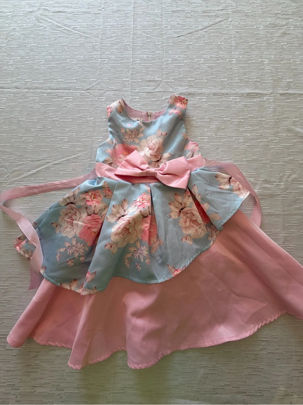 Girls Floral High-Low Party Dress with Pink Bow size 3T or 4T
